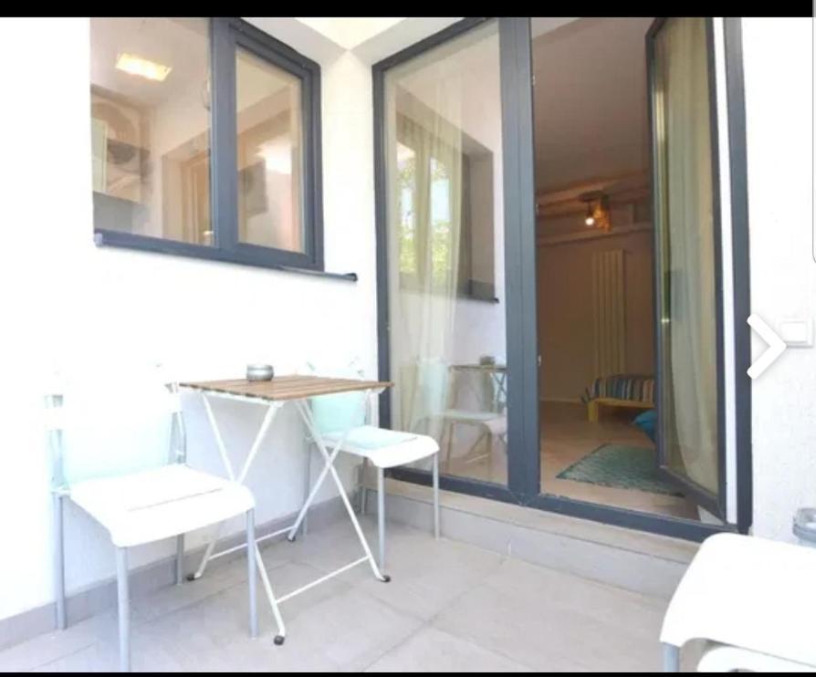 Marina Central Sunshine Studio Apartment บูคาเรสต์ ภายนอก รูปภาพ